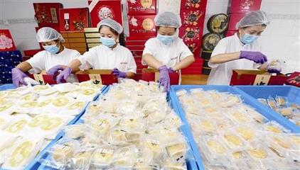 地道月餅賣全國(guó) 傳統(tǒng)美食的現(xiàn)代突圍之路